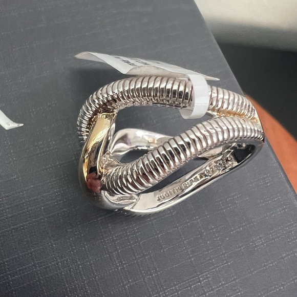 NWT Judith Ripka Fine Jewelry Interlocking Eternity Ring with 18K Gold - 6 - Picture 10 of 15